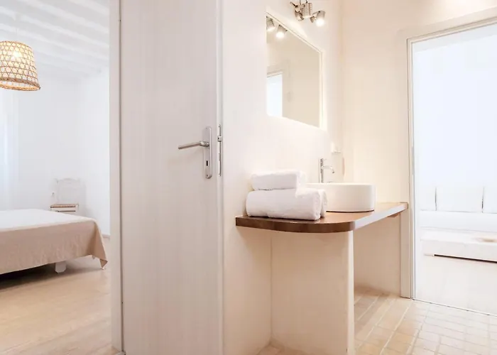 Baba 3* Houlakia (Mykonos)